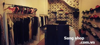 Sang shop bao gồm tủ kệ Quận 1