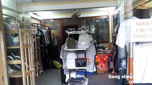 Sang shop đường cách Mạng Tháng 8