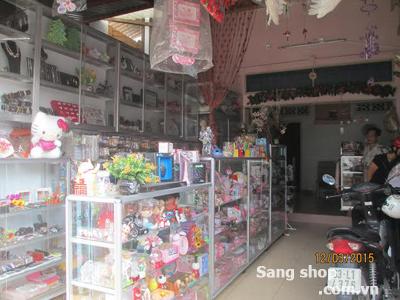 Sang shop quà lưu niệm  Q.2