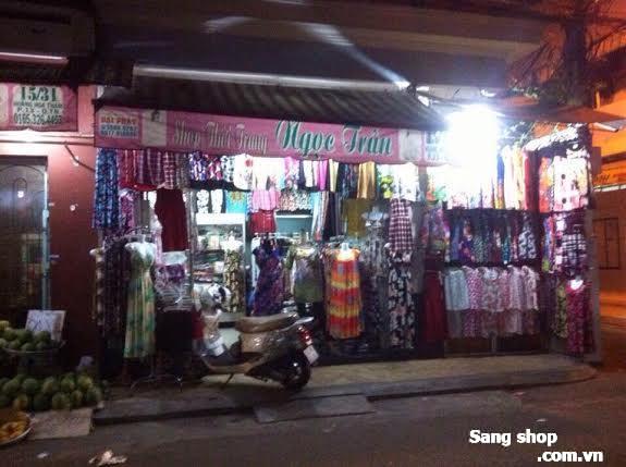 Sang shop quần áo nữ, gần chợ Hoàng Hoa Thám,