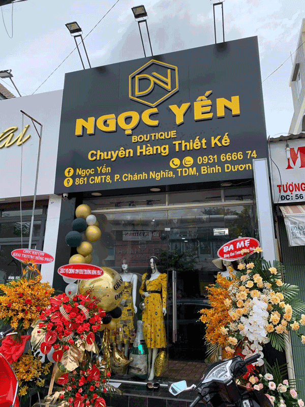 Sang shop váy thiết kế, shop vẫn đang hoạt động